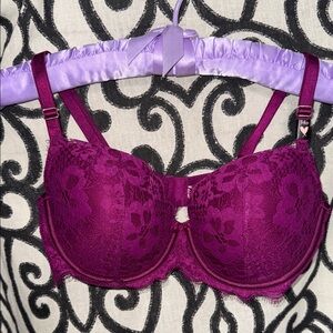 NWT 34D Victoria's Secret Purple / Magenta Lace Dream Angels Lined Demi Bra